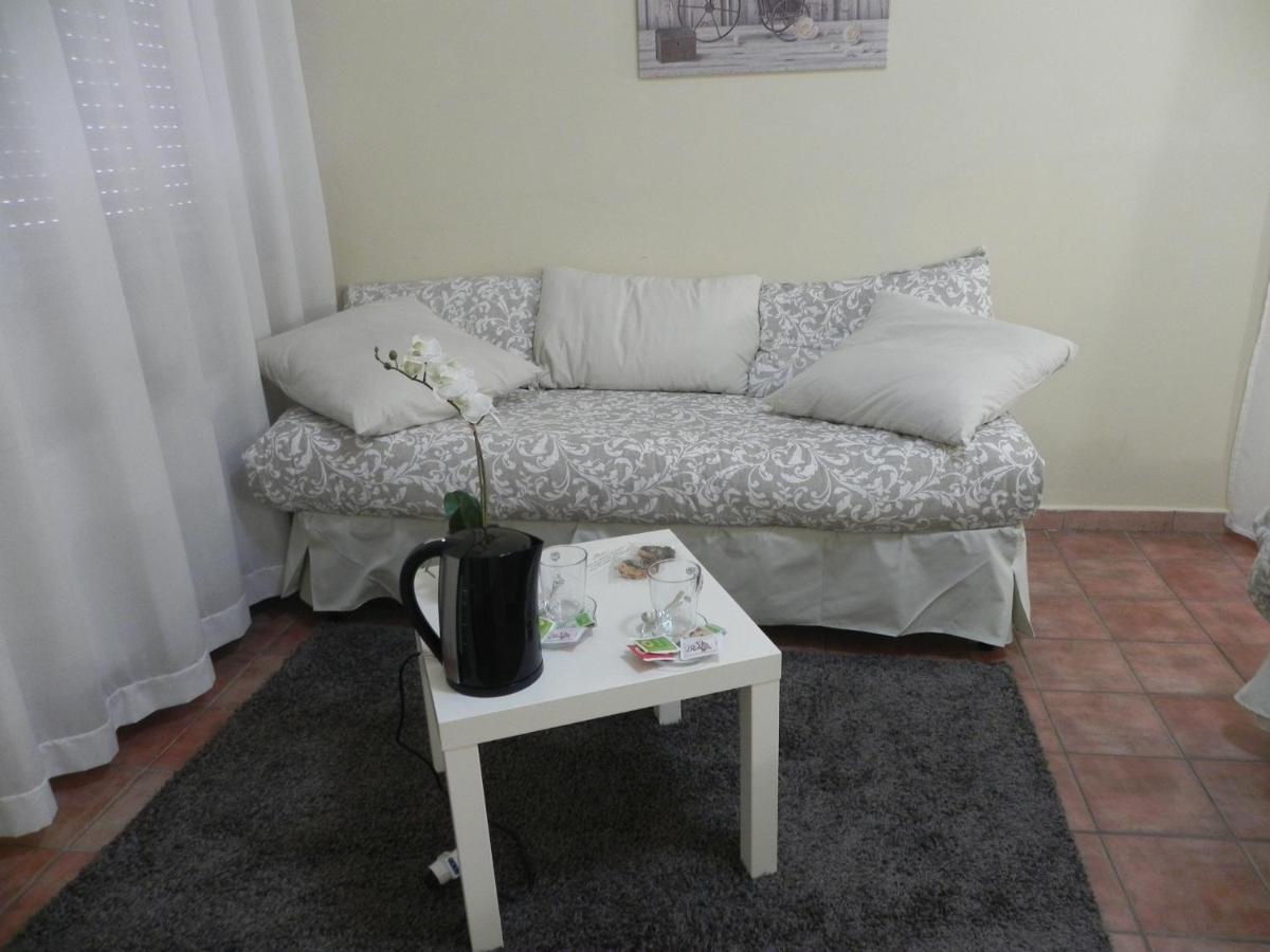 Standard King Room,947718976:JPEG